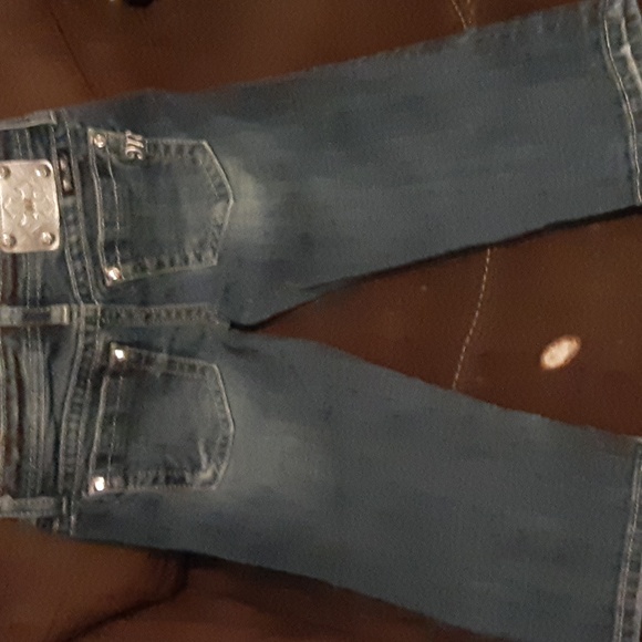 Miss Me Capris - Picture 4 of 8